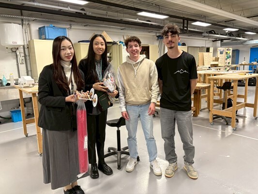 圖8.本校工設系溫妍喜、陳冠臻兩位女同學參訪Rubika大學工業設計系圖片