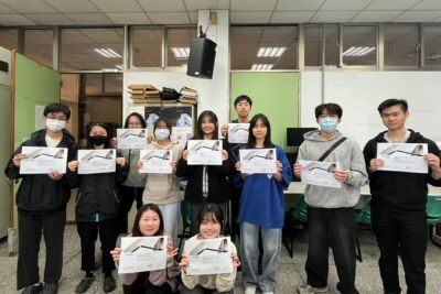 今年兩項考科各有 17 位學生應考,合計 34 人,全數通過!