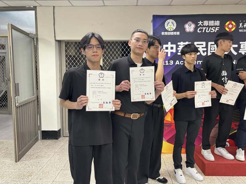 一般男生9號球雙打 第八名 資工四甲 胡訓銘、資工四甲 陳耀銘圖片