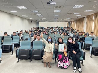 圖片3.講座合照圖片