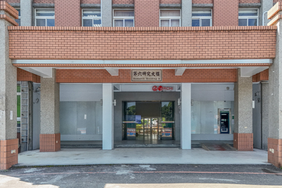 建築二館外觀 (3)