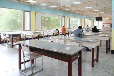 學生餐廳用餐空間 (1)