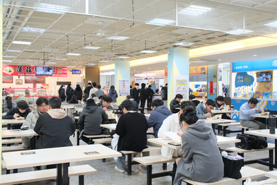 學生餐廳用餐空間 (2)