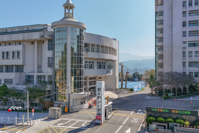二坪山校區大門口 (4)