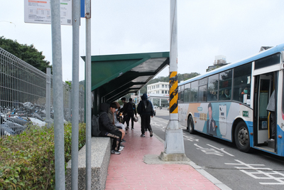 二坪山校區公車站 (2)
