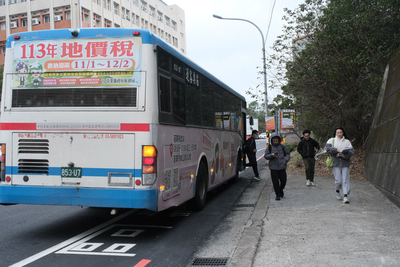 二坪山校區公車站 (6)