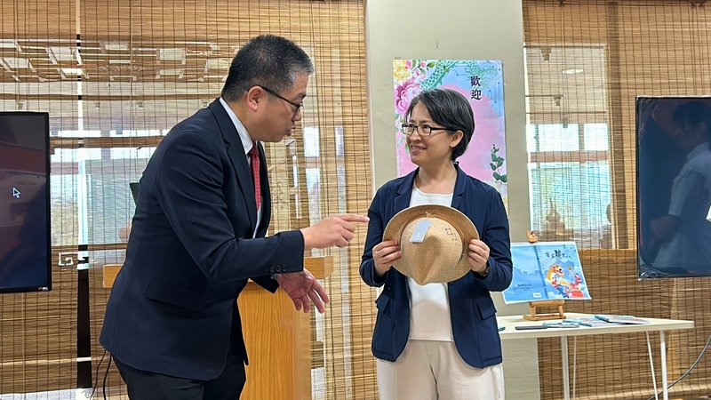 圖7.侯帝光校長分享苑裡青創品牌「藺子」的創辦人廖怡雅同學的故事圖片