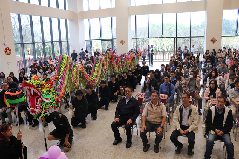 圖3.馬年新春團拜會場熱鬧滾滾圖片