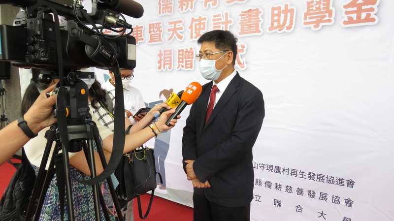 蔡東湖校長接受媒體專訪圖片