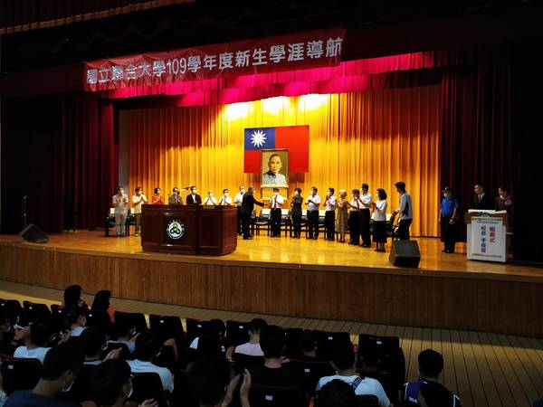 圖二、校長介紹一級主管