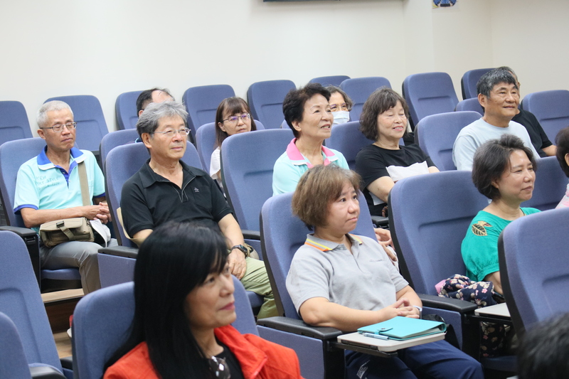 圖4.第三人生大學讓55歲以上民眾重回校園，「再次當一名快樂的學生」。圖片