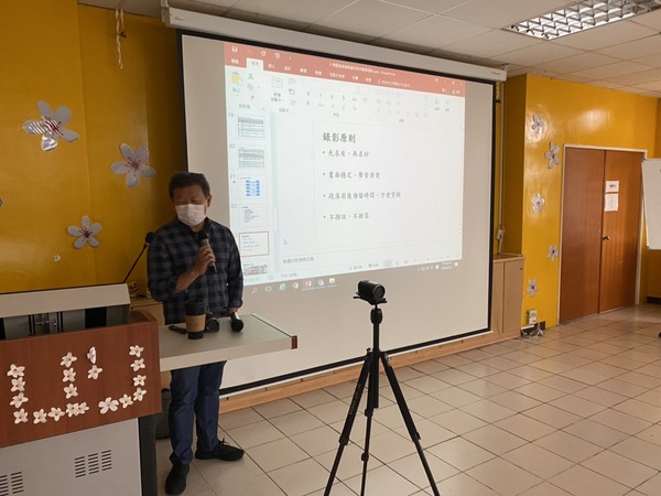 語傳系林克明老師上課2