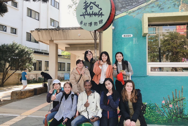 華語實習老師與學員一同參訪眷村博物館