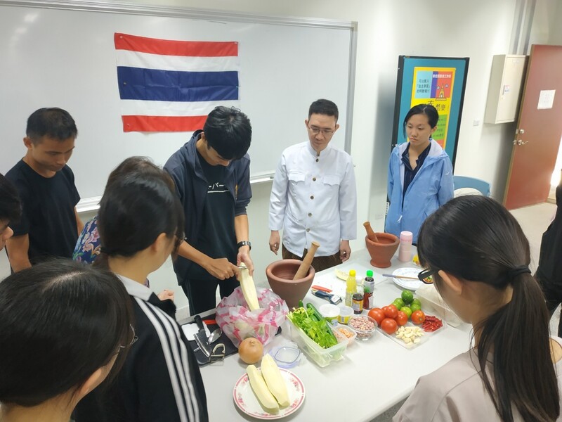 泰國飲食工作坊─學生動手做料理