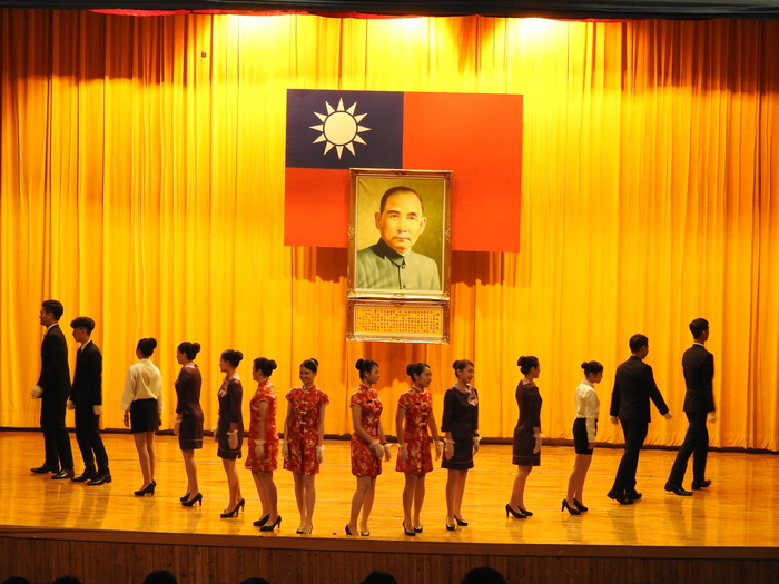 學生親善大使團表演