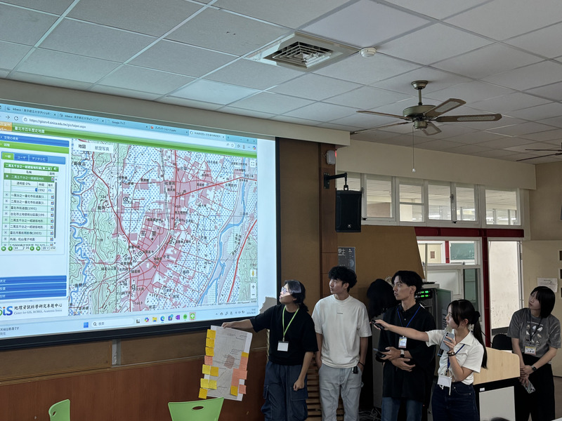 圖4.台日學生發表都市區域發展規劃構想藍圖圖片