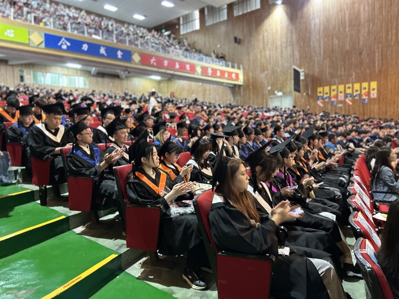 圖10.本年度畢業典禮在莊嚴溫馨的氣氛下圓滿落幕圖片