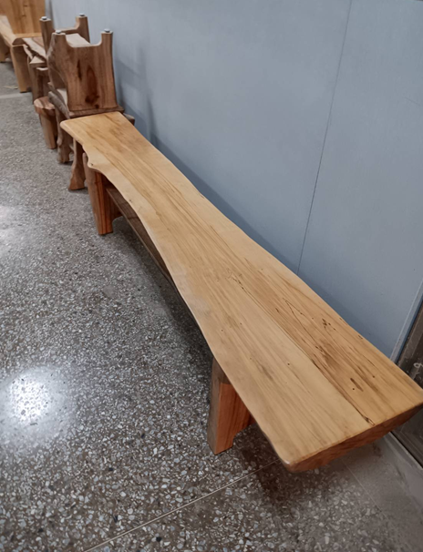 圖5.學員徐子凡教官家中的銀杏枯木化廢為寶木藝創作圖片