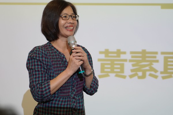 人社院黃惠禎院長致詞,感謝活動贊助者張武彥醫師與台灣文學學會大力支持
