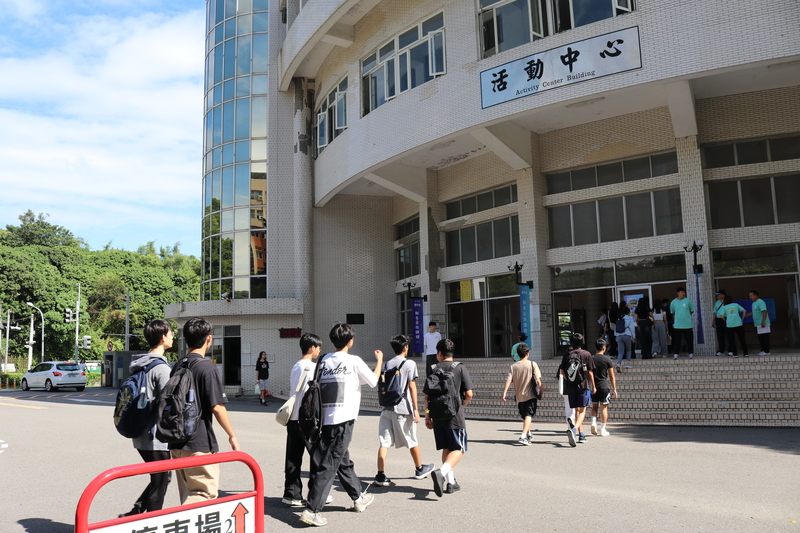 圖2.由學務處精心籌辦的新生定向系列活動於二坪山校區活動中心大禮堂揭開序幕圖片