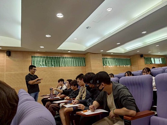 圖5.國立聯合大學化學工程學系 張漢威主任 演講圖片