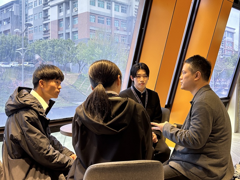 圖8.各系指導教授與日本生交流圖片