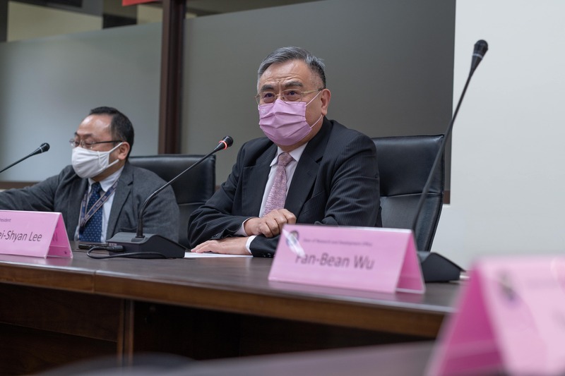 本校李偉賢校長代表致詞圖片