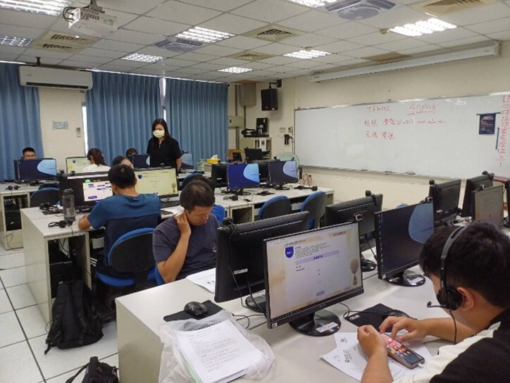 圖1.AI輔助英檢寫作練習工作坊—老師查看學生練習情況圖片