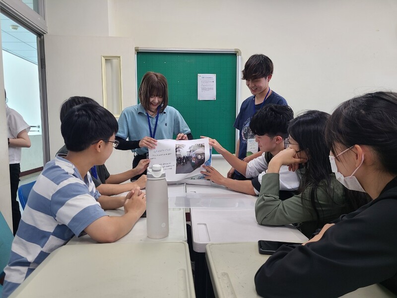 土木系學生與日生交流圖片