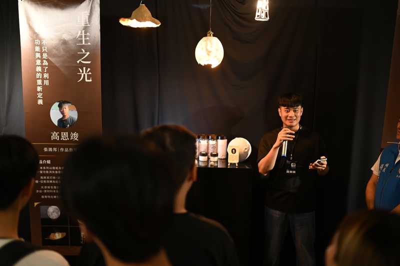 圖6.策展人高恩竣介紹活動特色圖片